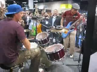 NAMM 2009 Coverage - Chad Smith and Flea Jam