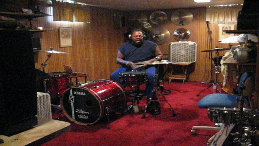 using just my kick, hat and snare im playing HOLY GHOST POWER